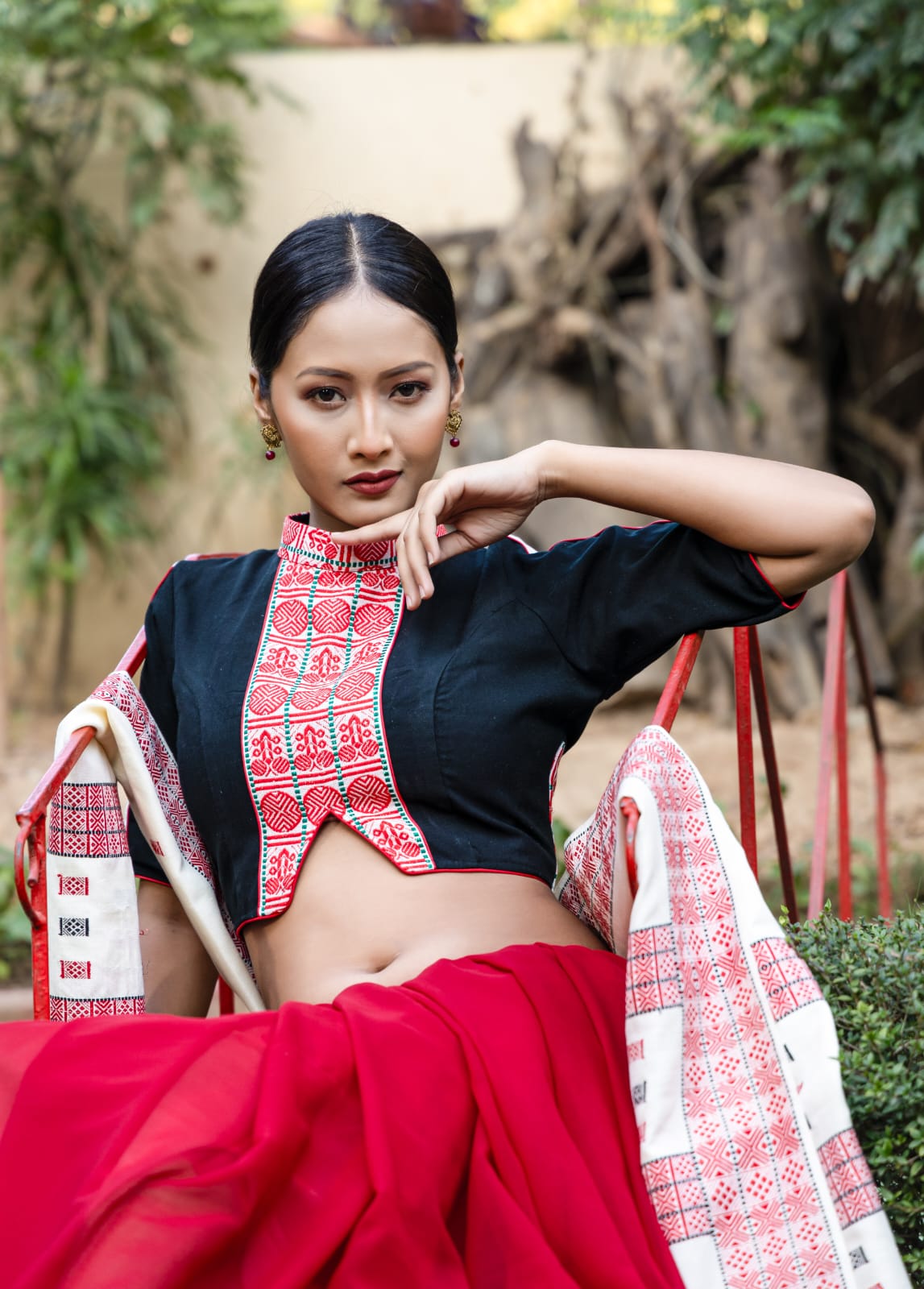 MANDARIN NECK BLOUSE WITH MOTIFS OF ARUNACHAL